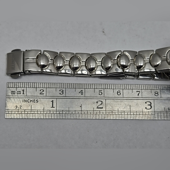 Womens Alloncci Silver Tone Quartz Faux Day/Date Dial Wrist Watch New Battery - Picture 8 of 9